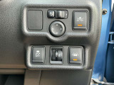 エマージェンシーブレーキ、VDC、車線逸脱警報装備してます。