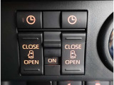 電動スライドドアのスイッチ付です。車内からもスイッチひとつで楽にドアの開閉が可能です。電動なので開閉時に力を使う必要がなく、半ドアになることもありません!