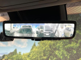 【デジタルインナーミラー】後席の大きな荷物や同乗者で後方が確認しづらい時でも安心!カメラが撮影した車両後方の映像をルームミラー内に表示。クリアな視界で状況の確認が可能です!