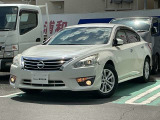 メーカーオプションのメモリーナビ・地デジTV・アラウンドモニター・ETC・エマージェンシブレーキ・VDC(横滑り防止装置)・ドライブレコーダー・インテリジェントキー・純正アルミホイール付き!