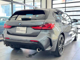 BMWのメカニックによる、100項目の納車前点検エンジン、ミッション、マフラー、電気系統やコンピュータなどを詳細に点検します。交換基準の部品があれば、純正部品を使用し整備した後にお客様にお渡しします。