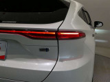 LEDテールライトです。省電力、高輝度のLEDは明るく照らすので夜間運転時の視認性を高めます。スタイリッシュな見た目で細かいところもこだわりたいあなたに!