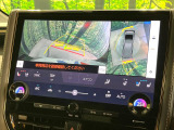 【パノラミックビューモニター】専用のカメラにより、上から見下ろしたような視点で360度クルマの周囲を確認することができます☆死角部分も確認しやすく、狭い場所での切り返しや駐車もスムーズに行えます。