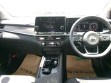 操作しやすい運転席廻り!操作パネルも使いやすい!!ドライブが楽しくなります!