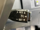 【クルーズコントロール】高速道路もラクラク走行。アクセルを離しても一定速度で走行ができ、長距離運転時の負担を軽減!加速・減速も簡単なスイッチ操作で調整できます。