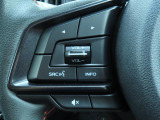 ■オーディオやナビゲーションを操作する為のリモコン装備。各種スイッチが集約されており、走行中でもハンドルから手を放さずに安全に操作できますので、事故防止に繋がります。