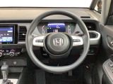 ステアリングスイッチでオーディオ各種操作が可能で、運転に集中できます。安心・安全・快適なドライブをお楽しみいただけます。