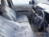 展示車両は厳正な車両チェックを実施しております。もちろん全車室内クリーニング済みになっております。(トラック等一部車種は除きます)