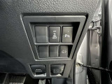 【クリアランスソナー】超音波センサーで車体と障害物の距離を検知し、近づくとブザー音やディスプレイ表示で警告する支援機能