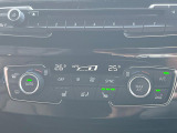 ●フロントシートヒーティング:運転席・助手席共に三シートヒーターを装備しております。