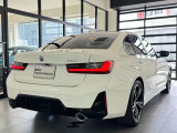 BMWのメカニックによる、100項目の納車前点検エンジン、ミッション、マフラー、電気系統やコンピュータなどを詳細に点検します。交換基準の部品があれば、純正部品を使用し整備した後にお客様にお渡しします。
