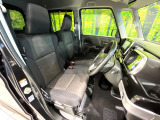 運転席シート廻りは使用感も少なく、良好な状態となっています。丁寧に使われていたことがよくわかりますね。