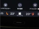 Google搭載によりさまざまな機能をハンズフリー操作できます。フロントにはシートヒーター、ステアリングホイールヒーターを装備!北欧スウェーデン発祥のブランドならではのオプションです。