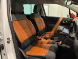 ◆LIBERALAは、輸入車選びの新たなスタイルを提案するインポート・セレクト・ブランドです。オーナー様となる方がクルマから直接感じる感性を第一にした、最良の一台との出会いをコーディネートいたします。