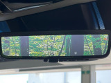 【デジタルインナーミラー】後席の大きな荷物や同乗者で後方が確認しづらい時でも安心!カメラが撮影した車両後方の映像をルームミラー内に表示。クリアな視界で状況の確認が可能です!
