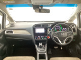 【前方視界】開放的な前方視界!運転がしやすく疲れにくいです♪窓が大きく、見通しがとっても良いおクルマですよ♪
