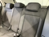 シートは適度な硬さによって長時間の運転でも疲れにくいと定評があります。国産車とは全く違った座り心地ですが、長年培われた欧州の椅子文化をご体感ください。