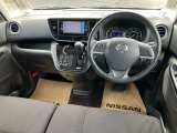 納車から1ヶ月を目安に無料点検を受けていただけます。(最寄りの日産のお店でも可能です)