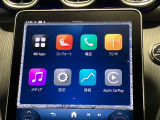 新しくなったセンターコンソールはスマートフォンを操作するような感覚でナビから車両の設定までが可能です。