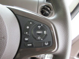 Hondaセンシングの機能のひとつ、アダプティブクルーズコントロール付!アクセルから足を離しても設定したスピードと前車との車間を保ち走行してくれます!車線維持もアシスト☆高速道路で疲労軽減ですね☆