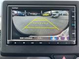 バックカメラ装着済!死角になりやすい後方もとても見やすいです☆車庫入れに自信がない方や縦列駐車が苦手な方にも、オススメ装備です!安心度もアップ!