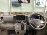 全体を見渡しやすく、広い視界で運転できます。