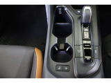 気分や走行状況に合わせてREAR COMFORT・ECO・NORMAL・SPORT・CUSTOMを選べるドライブモードセレクトが装備されています。