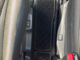 運転席と助手席にはシートヒーター、寒い日もぬくぬくドライブ☆