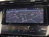 ●純正ナビ:一体感のあるナビは、高級感ある車内を演出してくれます。オーディオ機能も充実しておりますので、運転もより楽しめます♪