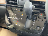 【オートエアコン】 設定温度は一定のまま、1年中、車内は快適空間♪快適温度♪
