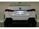 BMWのお車は、走行の安定性とコーナリングの良さを追求し、思い通りにハンドルの操作可能です。試乗車もご用意しておりますので、ぜひ&ldquo;駆け抜ける歓びをご体感ください!