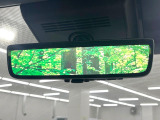 【デジタルインナーミラー】後席の大きな荷物や同乗者で後方が確認しづらい時でも安心!カメラが撮影した車両後方の映像をルームミラー内に表示。クリアな視界で状況の確認が可能です!