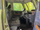運転席シート廻りは使用感も少なく、良好な状態となっています。丁寧に使われていたことがよくわかりますね。