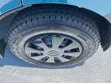 ホイールキャップ【155/65R14 ラジアルタイヤ】。優れた小回り性能★狭い路地裏もスイスイ走行!
