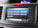 ナビゲーションは純正HDDナビを装着しております。AM、FM、CD、DVD再生、ワンセグTVがご使用いただけます。初めて訪れた場所でも安心ですね!