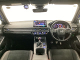 【前方視界】開放的な前方視界!運転がしやすく疲れにくいです♪窓が大きく、見通しがとっても良いおクルマですよ♪