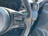 【アダプティブ・クルーズ・コントロール】予め設定した車速内でクルマが自動的に加減速。 前走車との適切な車間距離を維持しながら追従走行し、高速道路でのドライバーの疲労を軽減。「安全」をお求めください。