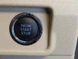 スマートキー装備車なので、キーを取り出さなくてもエンジン始動が可能です。
