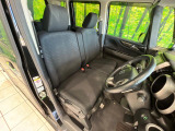 運転席シート廻りは使用感も少なく、良好な状態となっています。丁寧に使われていたことがよくわかりますね。