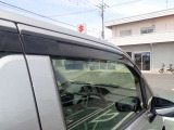 ドアバイザー付き!