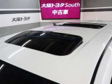 お子さまも大人も誰でも楽しめるサンルーフ付きです! 晴れた日には是非スライドオープンさせて風を切りながら、気持ちの良いドライブを皆様でお楽しみください♪