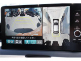 全周囲モニター付で、車庫入れも駐車もラクラクです。