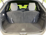普段のお買い物や通勤、送迎等に十分な荷室スペースを確保しております。サードシートを倒すと、大きな荷物の積載も可能です♪