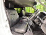 運転席シート廻りは使用感も少なく、良好な状態となっています。丁寧に使われていたことがよくわかりますね。