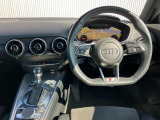遠方登録・納車お任せ下さい。お近くのアウディ正規ディーラーにてメンテナンス・保証を受ける事ができます。ご契約・納車までの流れもご案内いたします。