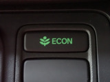 エンジン、エアコンなどを制御し低燃費な『ECONモード』に、また走りを楽しみたいとき、空調など快適性を重視したいときにはスイッチOFFで通常モードに切り替えができます!