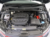 ●Volkswagenを知り尽くしたスペシャリストが隅々まで整備●各モデルの情報がインプットされた専用テスターで過去の細かな不具合を確認。モデルごとや部位ごとに専用スペシャルツールを用いて整備します。