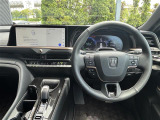 クラウンスポーツ 2.5 Z E-Four 4WD 本革シート