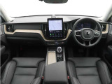 Google搭載/ETC2.0/360度カメラのフルセット搭載。11.2インチ・タッチスクリーン式センターディスプレイと、2モード選択式の12.3インチデジタル液晶ドライバー・ディスプレイを装備。
