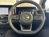 ハンドルは軽やかに回り、気持ちよく運転が出来ます。